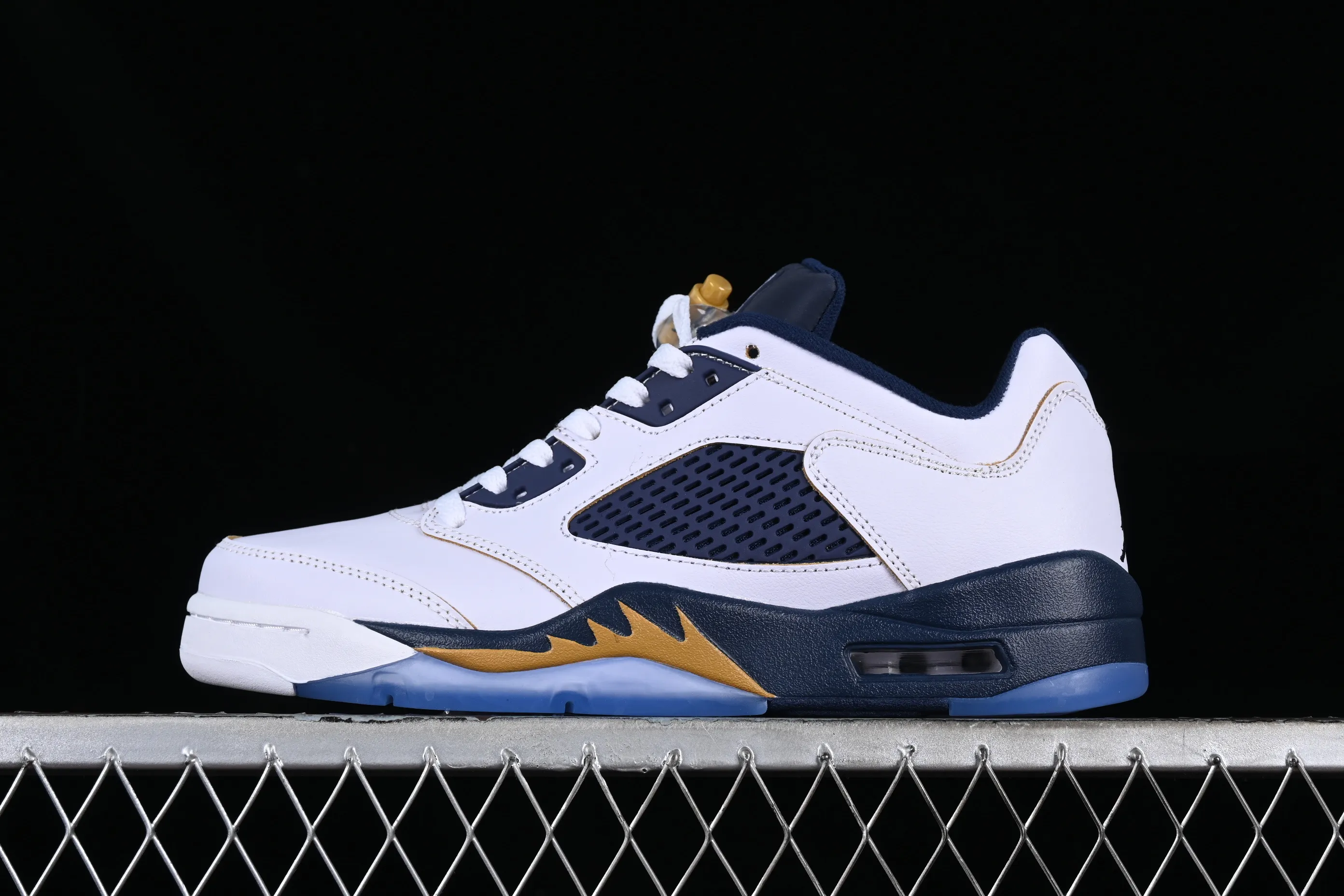 All categories Air Jordan Jordan series basketball shoes Air Jordan 5 Air Jordan 5 Low "Dunk From Above" AJ5 Joe 5 white and blue 819171-135
